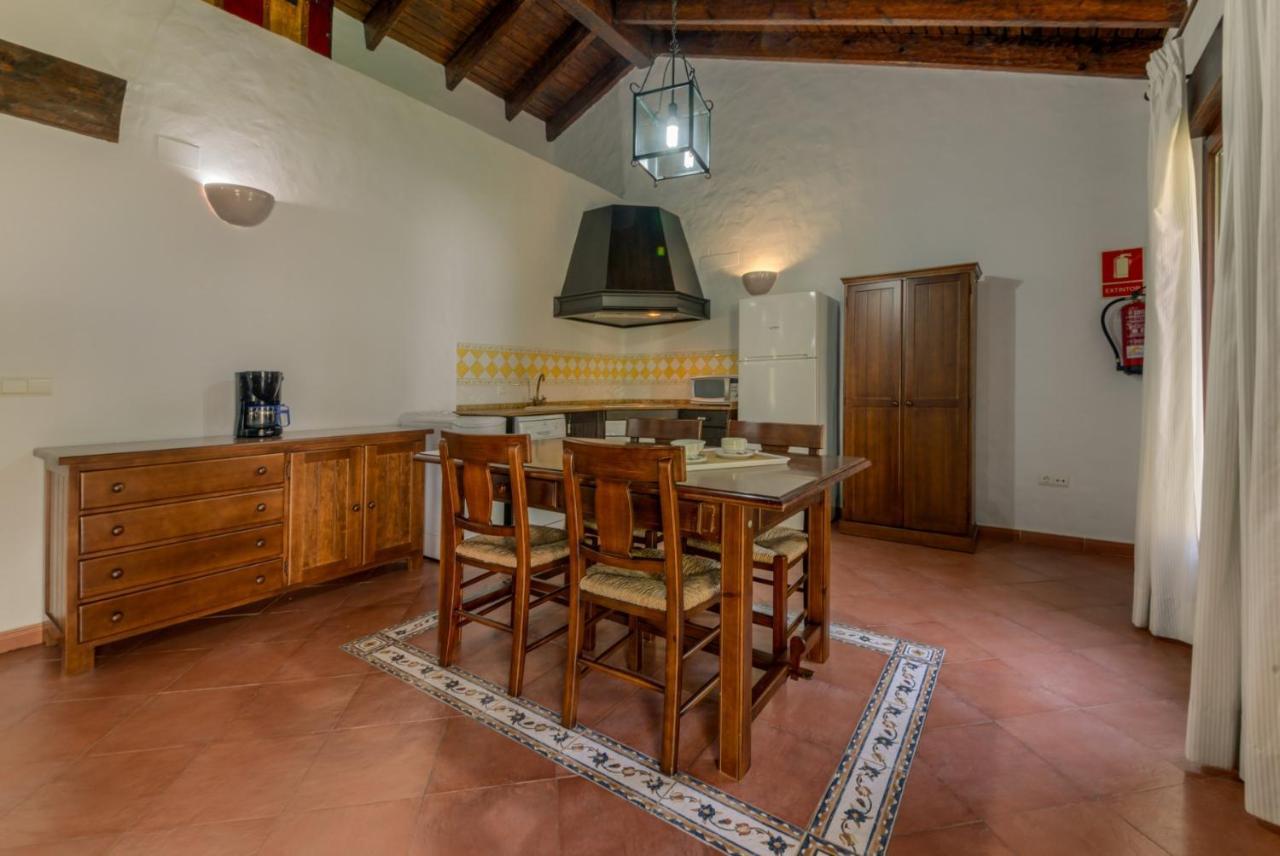 Hacienda Roche Viejo *